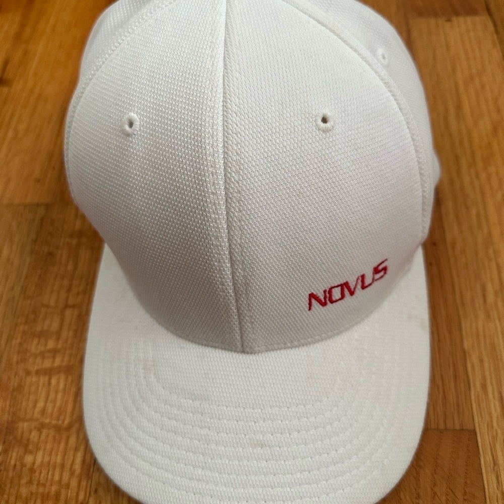 Sport-Tek /Novus Cap size L / XL